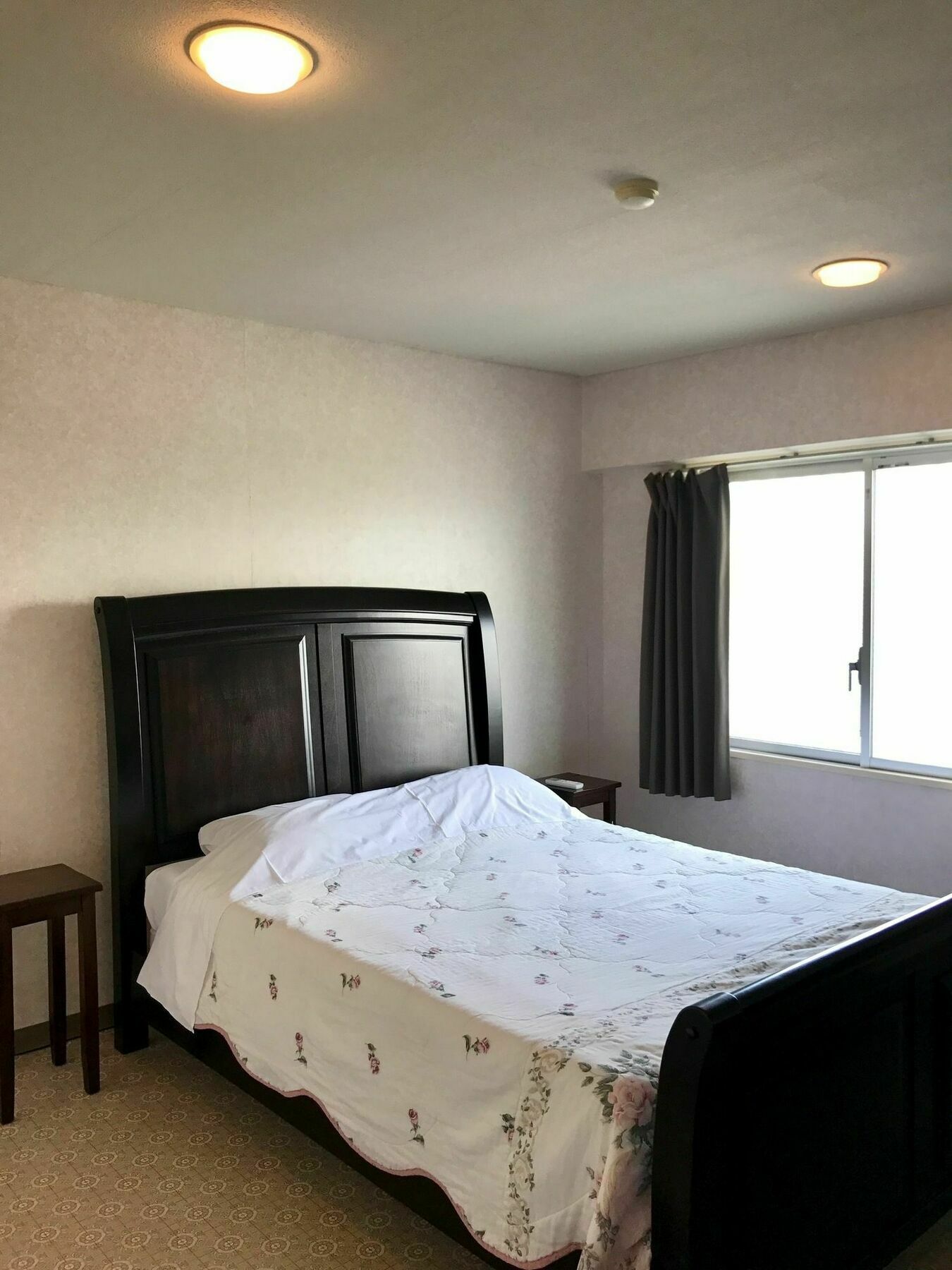 Eagle Lodge Чатан Екстериор снимка